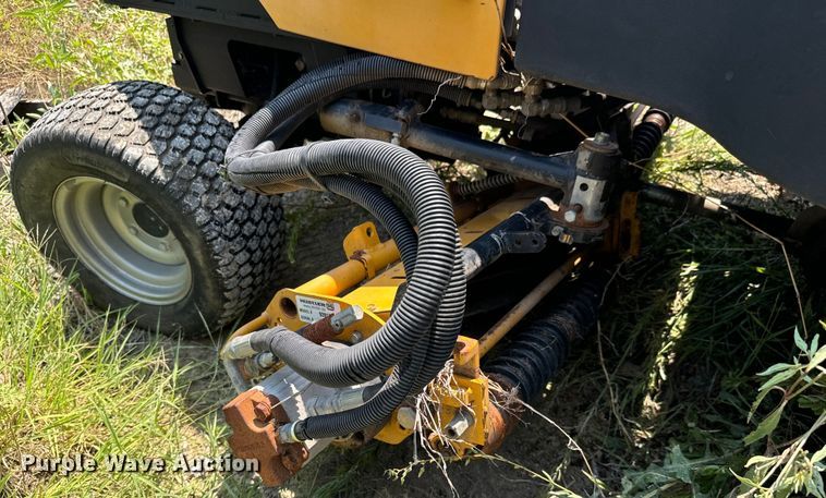 image for item LF9877 2011 Hustler  7700 reel mower