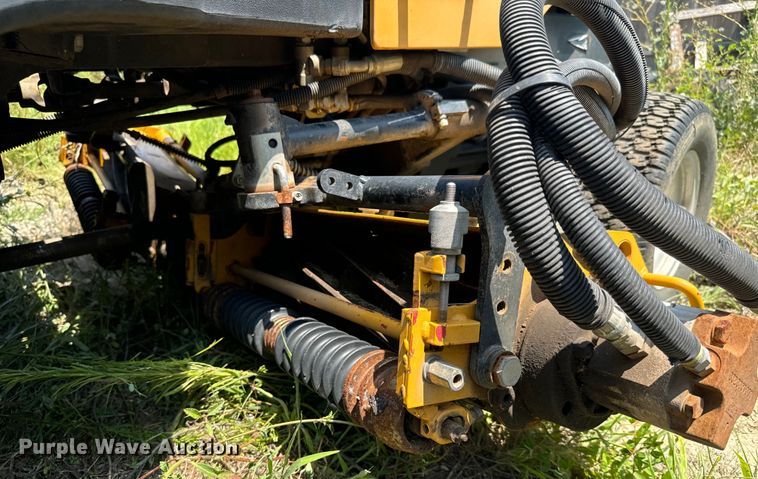 image for item LF9877 2011 Hustler  7700 reel mower