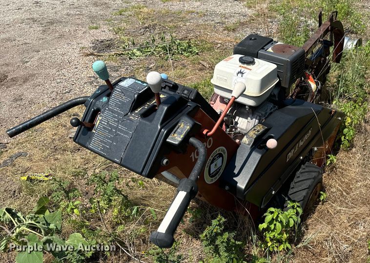 image for item LF9879 Ditch Witch 1020 trencher