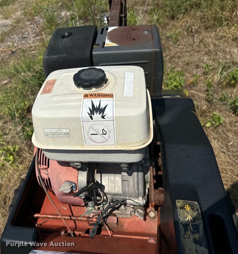 image for item LF9879 Ditch Witch 1020 trencher