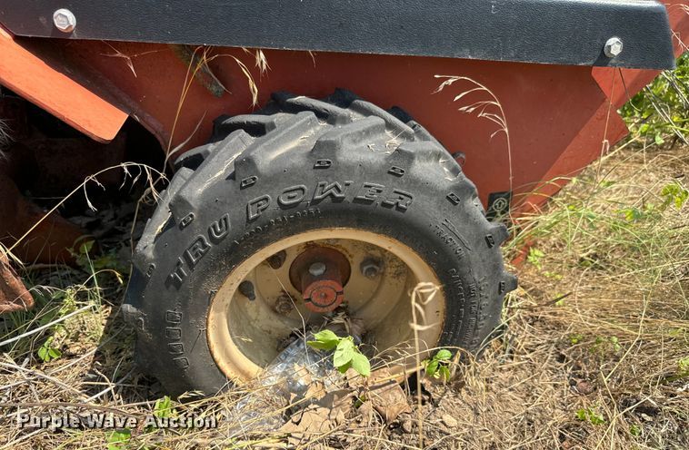 image for item LF9879 Ditch Witch 1020 trencher