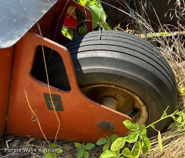 image for item LF9879 Ditch Witch 1020 trencher