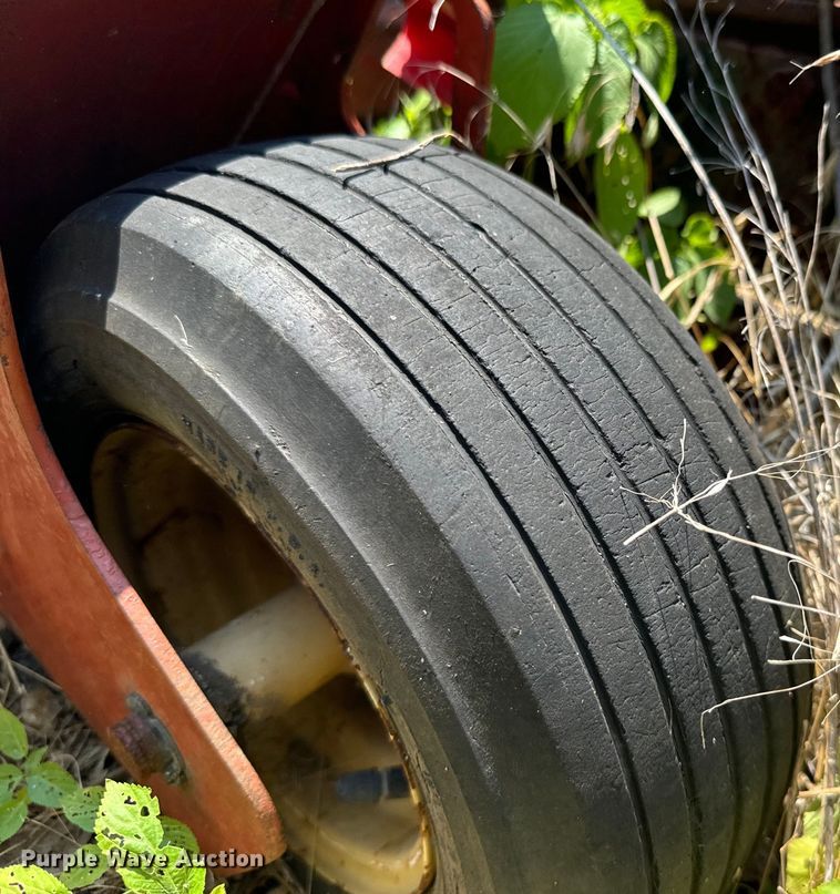 image for item LF9879 Ditch Witch 1020 trencher