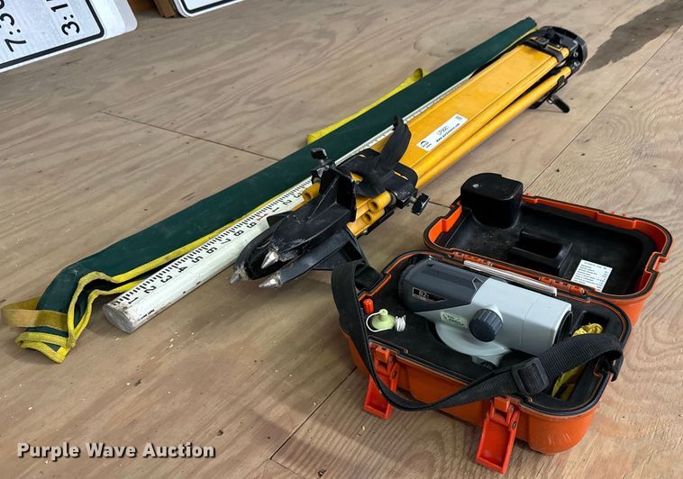 image for item LF9881 Surveying equipment 