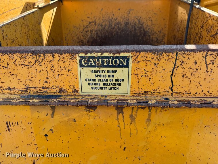 image for item LF9883 1995 Ford F800 pothole patcher truck