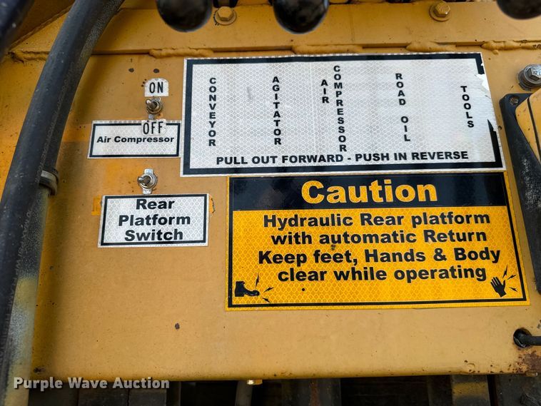 image for item LF9883 1995 Ford F800 pothole patcher truck