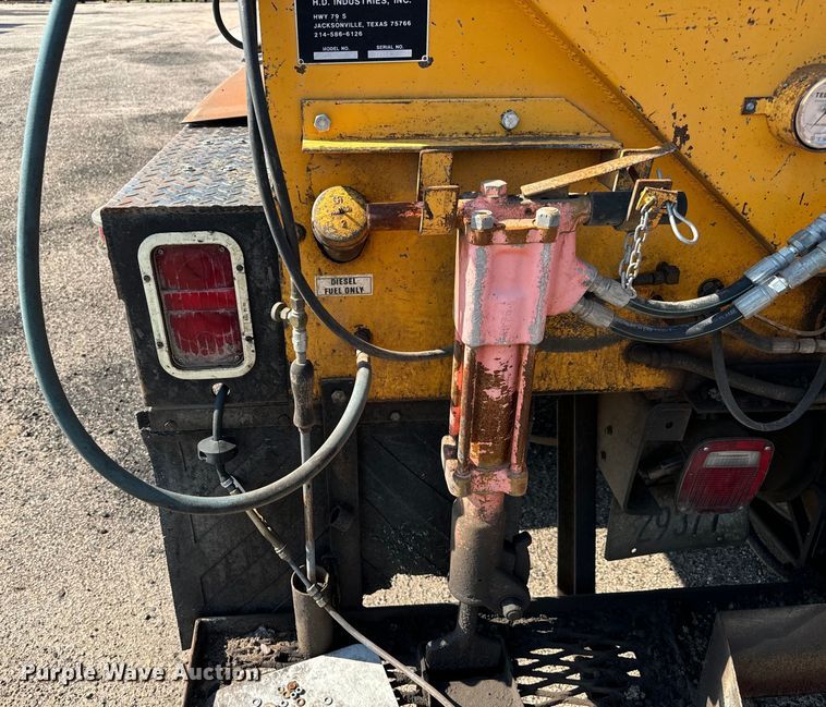 image for item LF9883 1995 Ford F800 pothole patcher truck