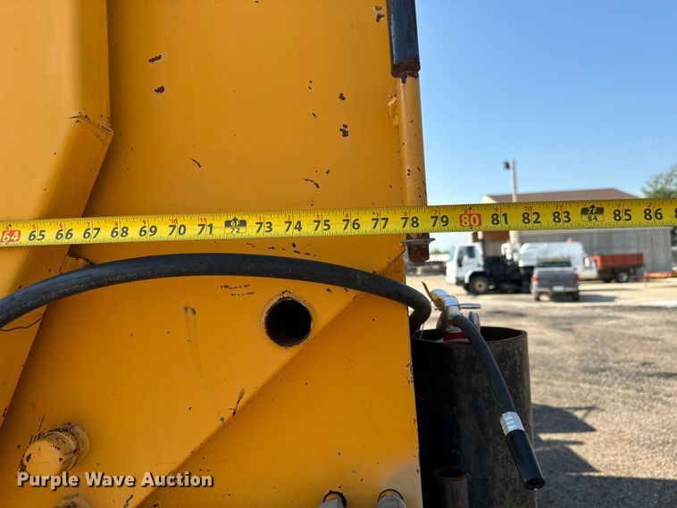 image for item LF9883 1995 Ford F800 pothole patcher truck