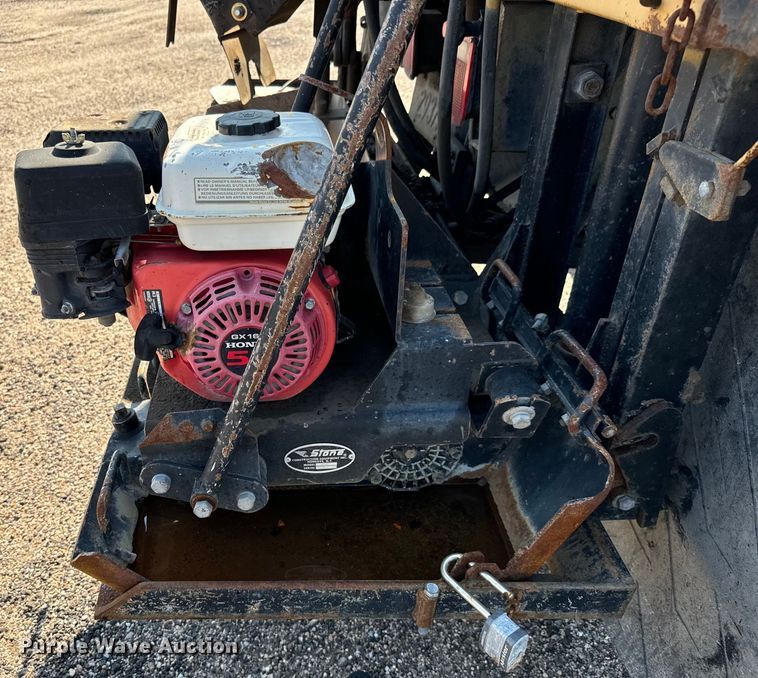 image for item LF9883 1995 Ford F800 pothole patcher truck