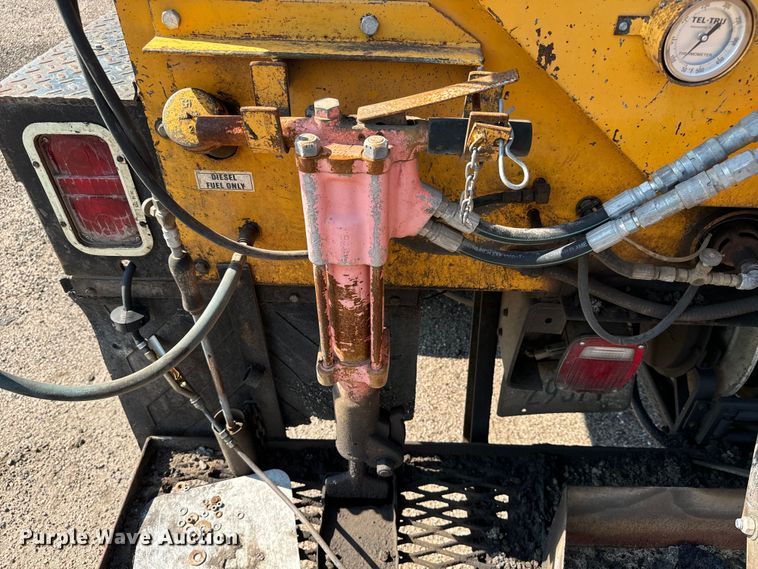 image for item LF9883 1995 Ford F800 pothole patcher truck