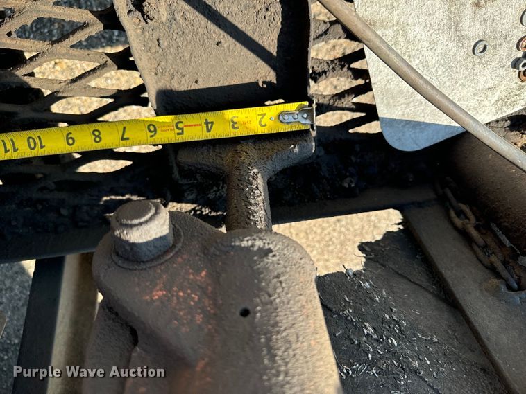 image for item LF9883 1995 Ford F800 pothole patcher truck