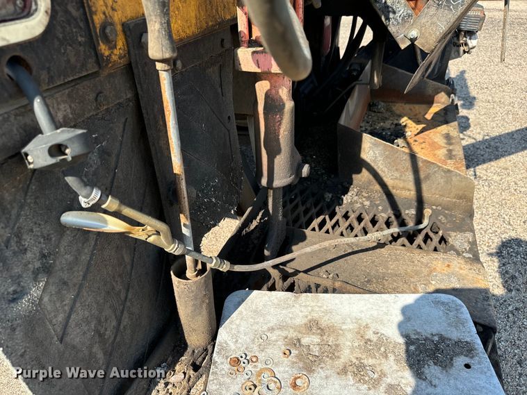 image for item LF9883 1995 Ford F800 pothole patcher truck