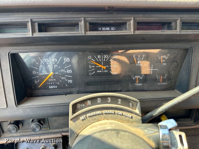 image for item LF9883 1995 Ford F800 pothole patcher truck