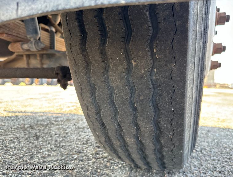 image for item LF9883 1995 Ford F800 pothole patcher truck