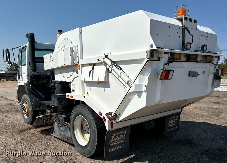 image for item LF9884 2000 Freightliner  FC70 street sweeper truck