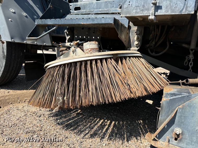 image for item LF9884 2000 Freightliner  FC70 street sweeper truck