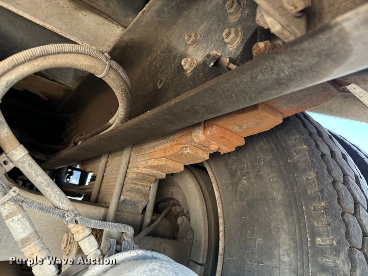 image for item LF9884 2000 Freightliner  FC70 street sweeper truck