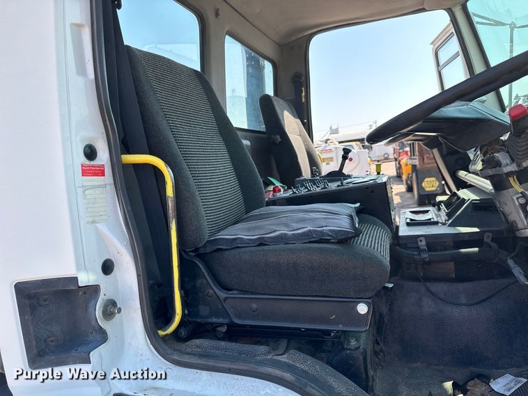 image for item LF9884 2000 Freightliner  FC70 street sweeper truck