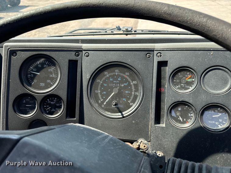 image for item LF9884 2000 Freightliner  FC70 street sweeper truck