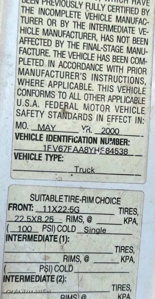 image for item LF9884 2000 Freightliner  FC70 street sweeper truck