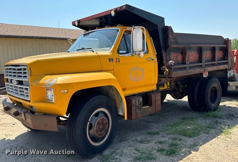 image for item LF9888 1984 Ford F600 dump truck