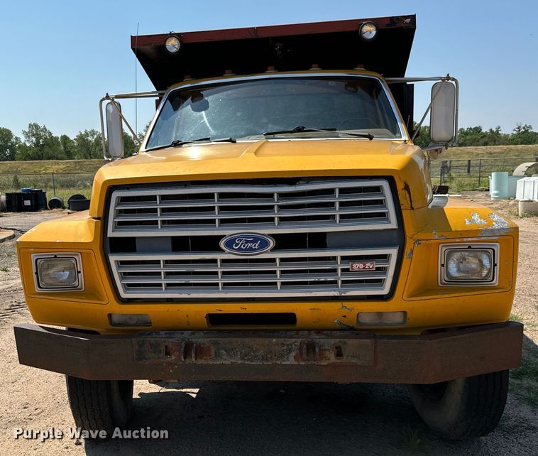 image for item LF9888 1984 Ford F600 dump truck
