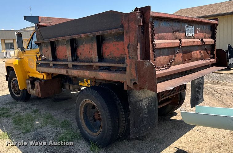 image for item LF9888 1984 Ford F600 dump truck