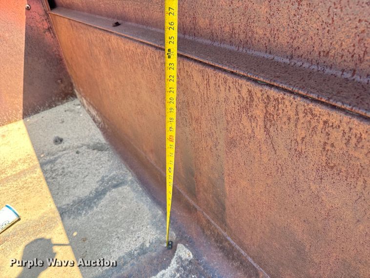 image for item LF9888 1984 Ford F600 dump truck