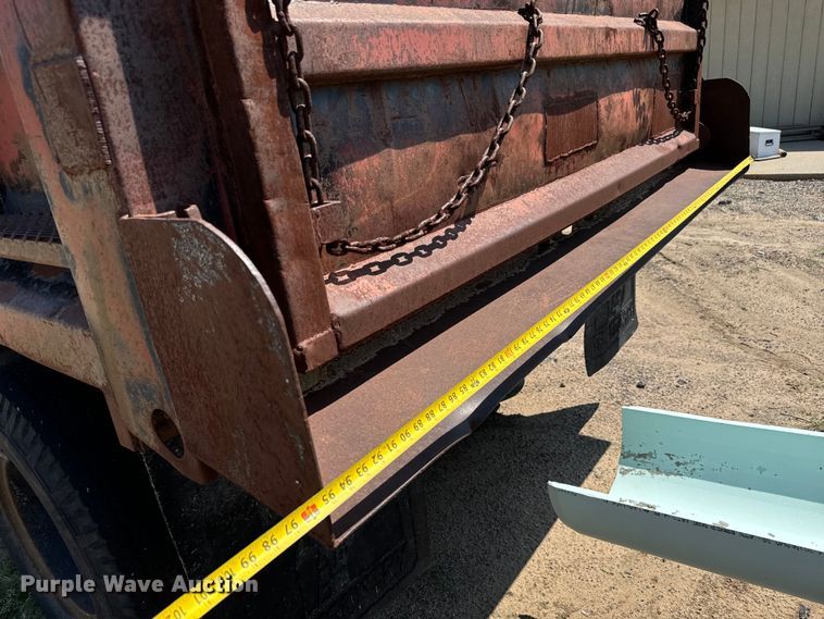 image for item LF9888 1984 Ford F600 dump truck