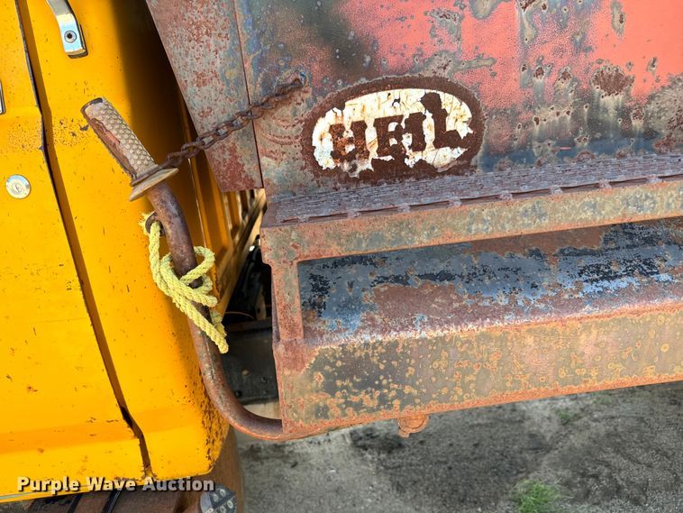 image for item LF9888 1984 Ford F600 dump truck