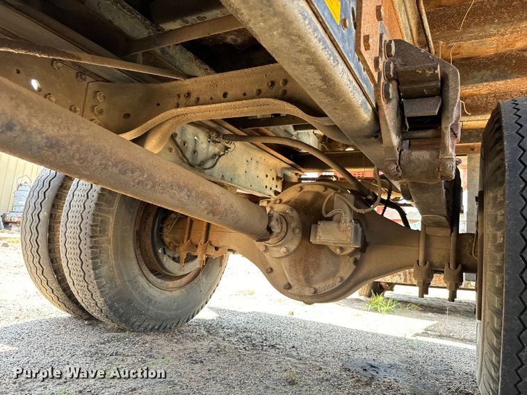 image for item LF9888 1984 Ford F600 dump truck