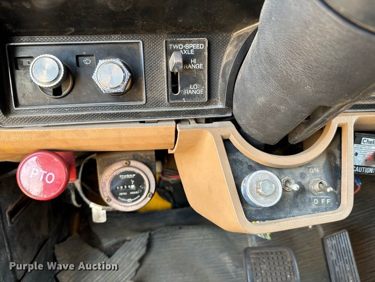 image for item LF9888 1984 Ford F600 dump truck