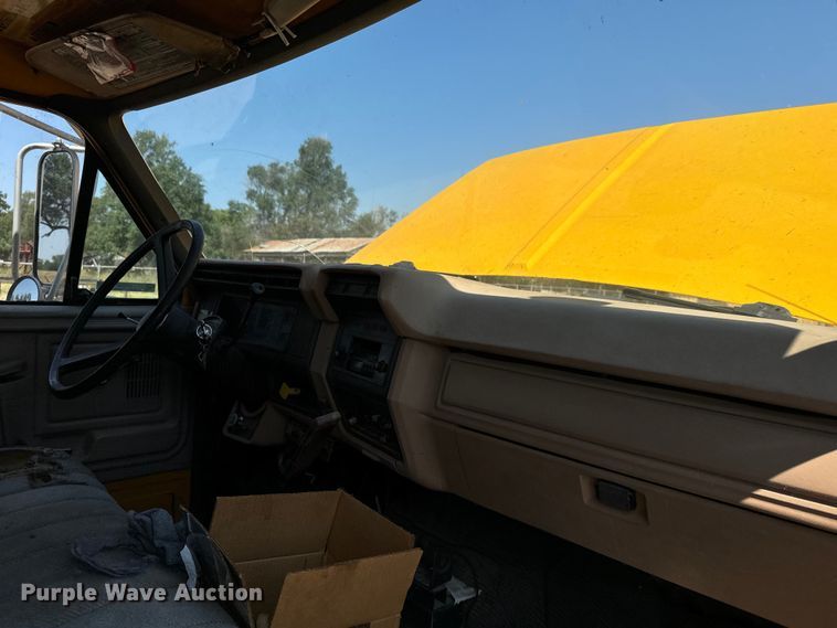 image for item LF9888 1984 Ford F600 dump truck