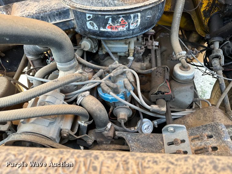 image for item LF9888 1984 Ford F600 dump truck