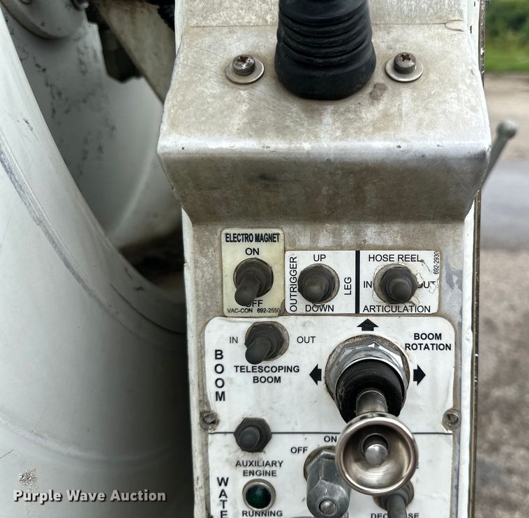 image for item LR9408 2008 Sterling  LT8500 sewer jetter truck