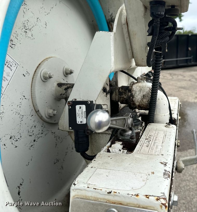 image for item LR9408 2008 Sterling  LT8500 sewer jetter truck