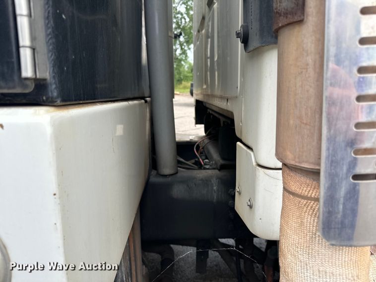 image for item LR9408 2008 Sterling  LT8500 sewer jetter truck