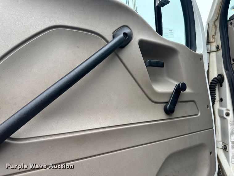 image for item LR9408 2008 Sterling  LT8500 sewer jetter truck