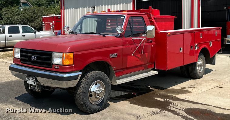 image for item LR9412 1988 Ford  F350 utility bed pickup truck