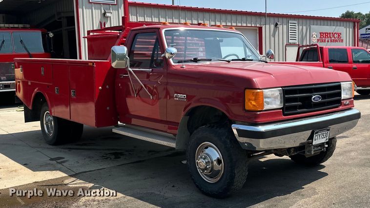 image for item LR9412 1988 Ford  F350 utility bed pickup truck