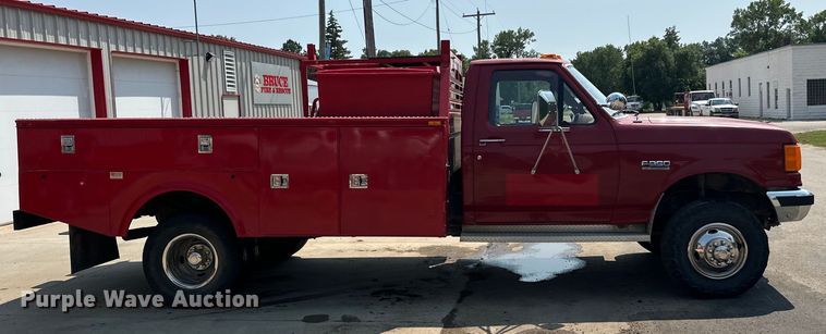 image for item LR9412 1988 Ford  F350 utility bed pickup truck
