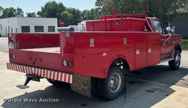 image for item LR9412 1988 Ford  F350 utility bed pickup truck