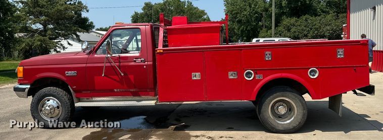 image for item LR9412 1988 Ford  F350 utility bed pickup truck