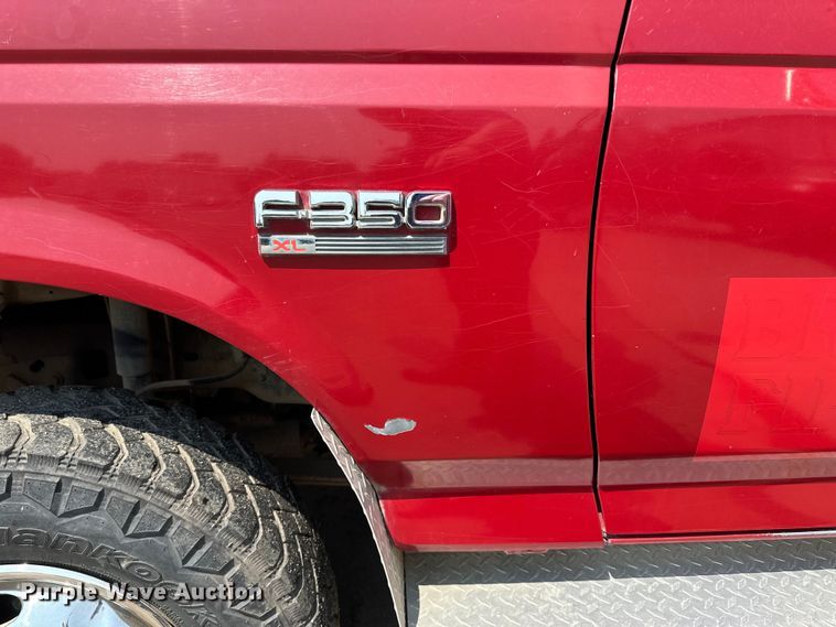 image for item LR9412 1988 Ford  F350 utility bed pickup truck