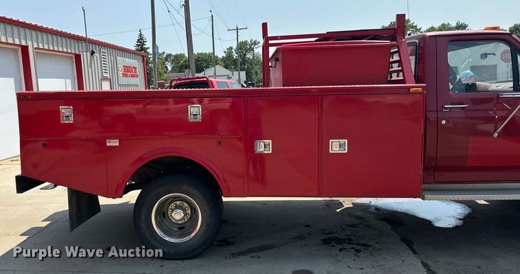 image for item LR9412 1988 Ford  F350 utility bed pickup truck
