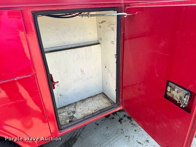 image for item LR9412 1988 Ford  F350 utility bed pickup truck