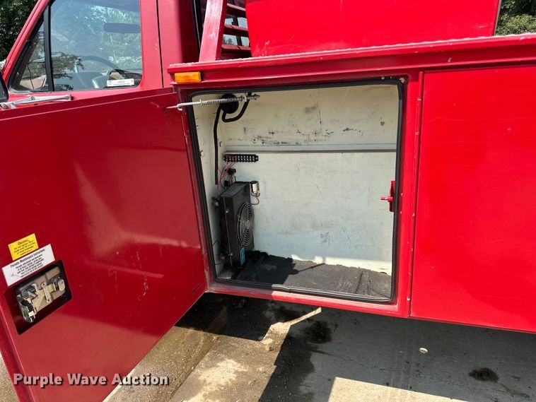 image for item LR9412 1988 Ford  F350 utility bed pickup truck
