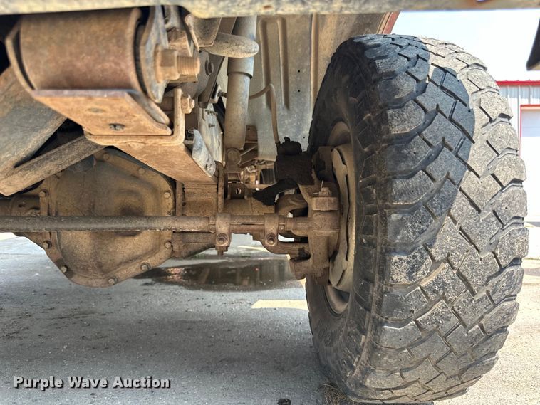 image for item LR9412 1988 Ford  F350 utility bed pickup truck