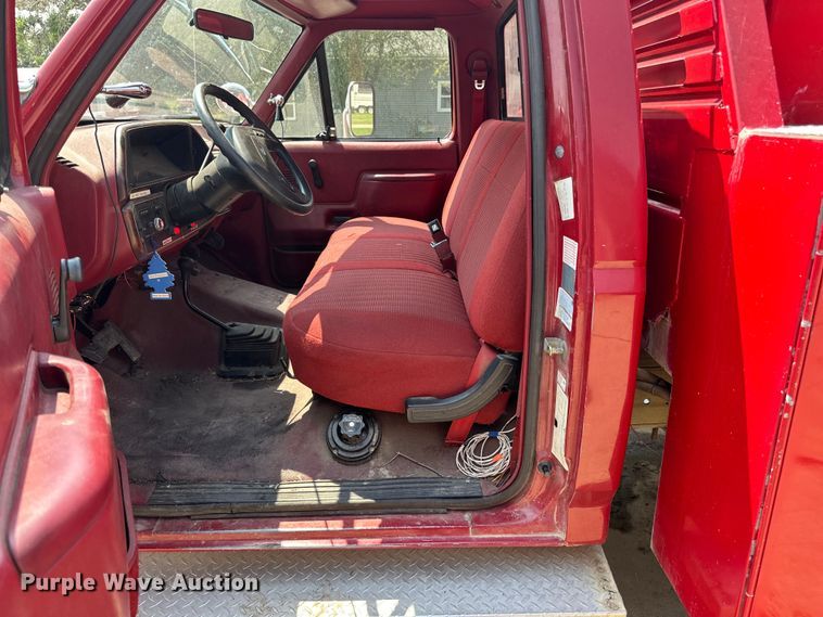 image for item LR9412 1988 Ford  F350 utility bed pickup truck