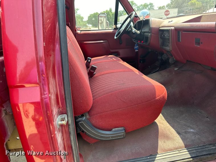 image for item LR9412 1988 Ford  F350 utility bed pickup truck